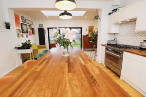 Hadleigh Road- click for photo gallery